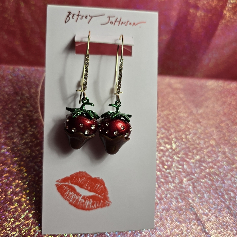 SOLD Betsey Johnson Love Spell Chocolate Dipped Strawberry Dangle Earrings! - Picture 8 of 10